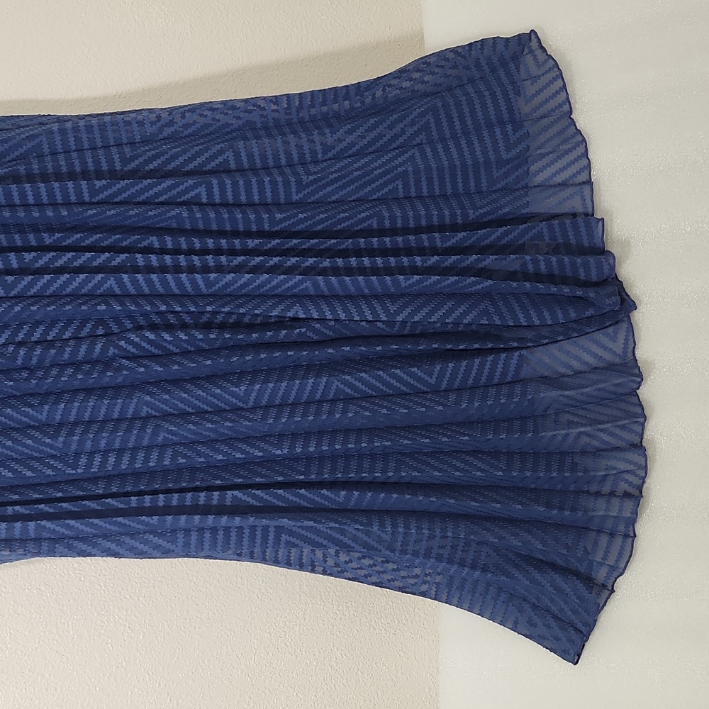 ASOS DESIGN Pleated Chevron Batwing Sheer Midi Dress Size 18 - Picture 6 of 10